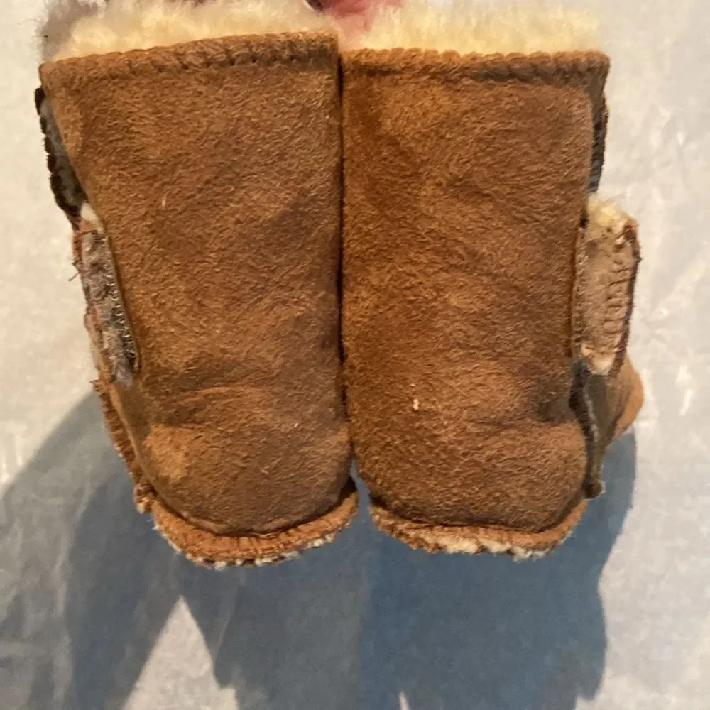 UGG Unisex Erin Booties - Baby